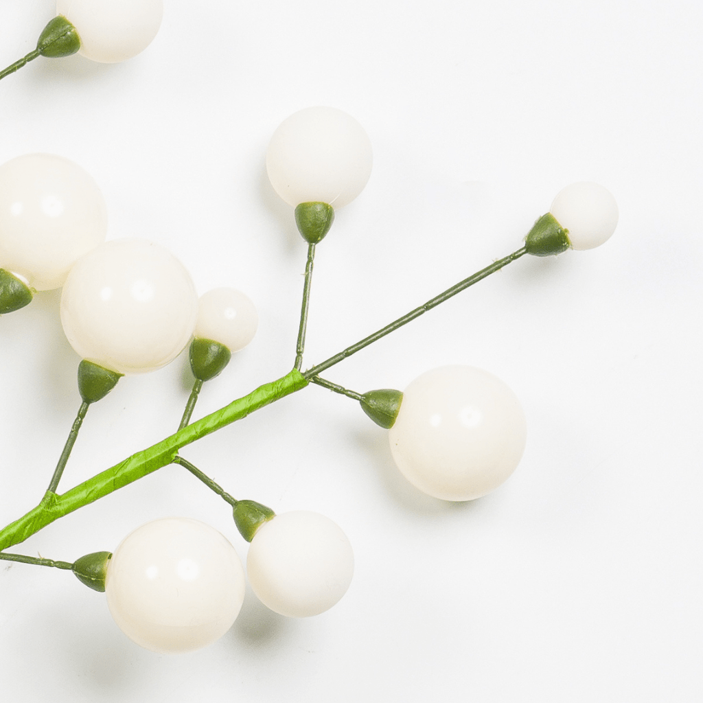 Cream Shiny & Matte Ball Spray Pick 27"