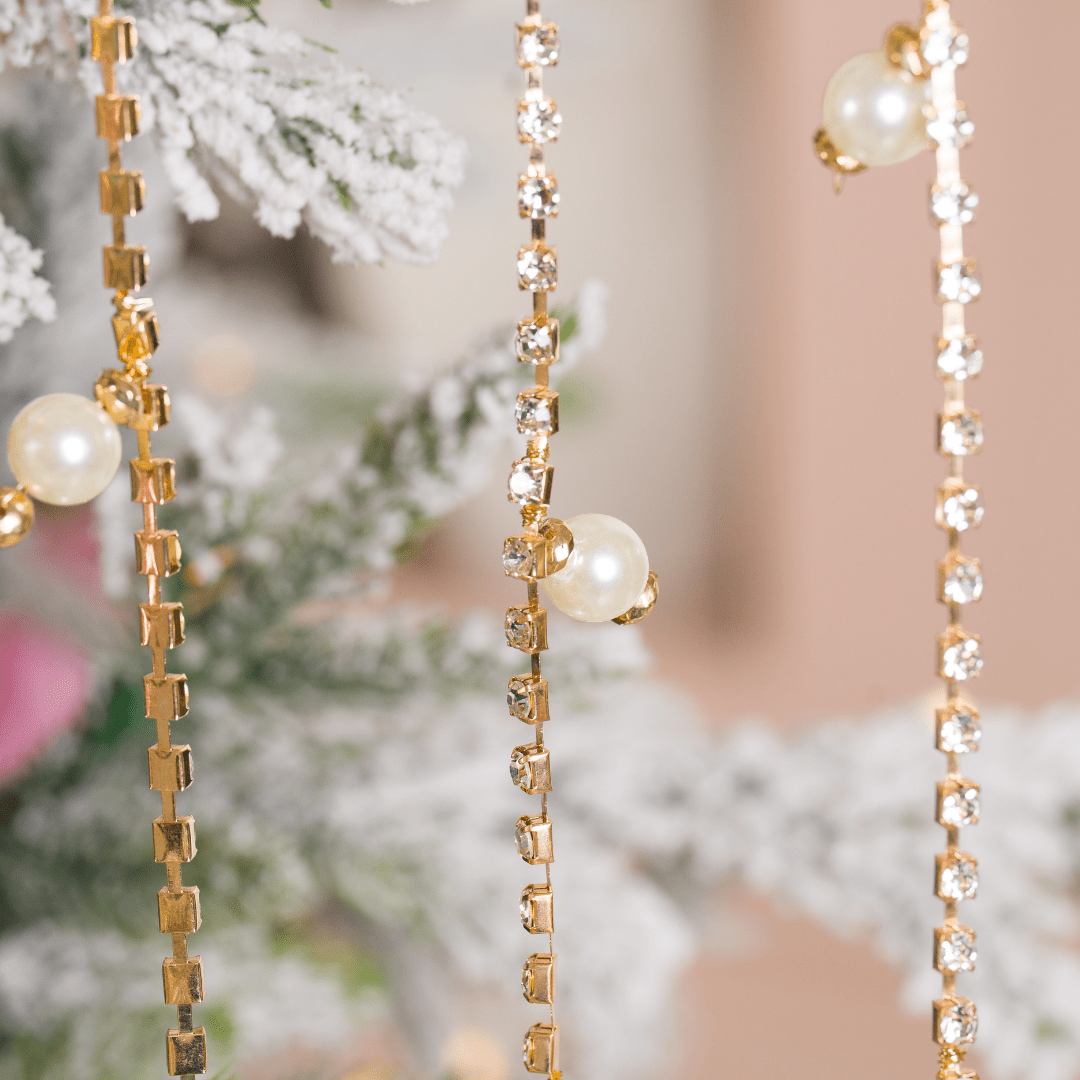 Gold Decorative Pick with Adorned Tassles