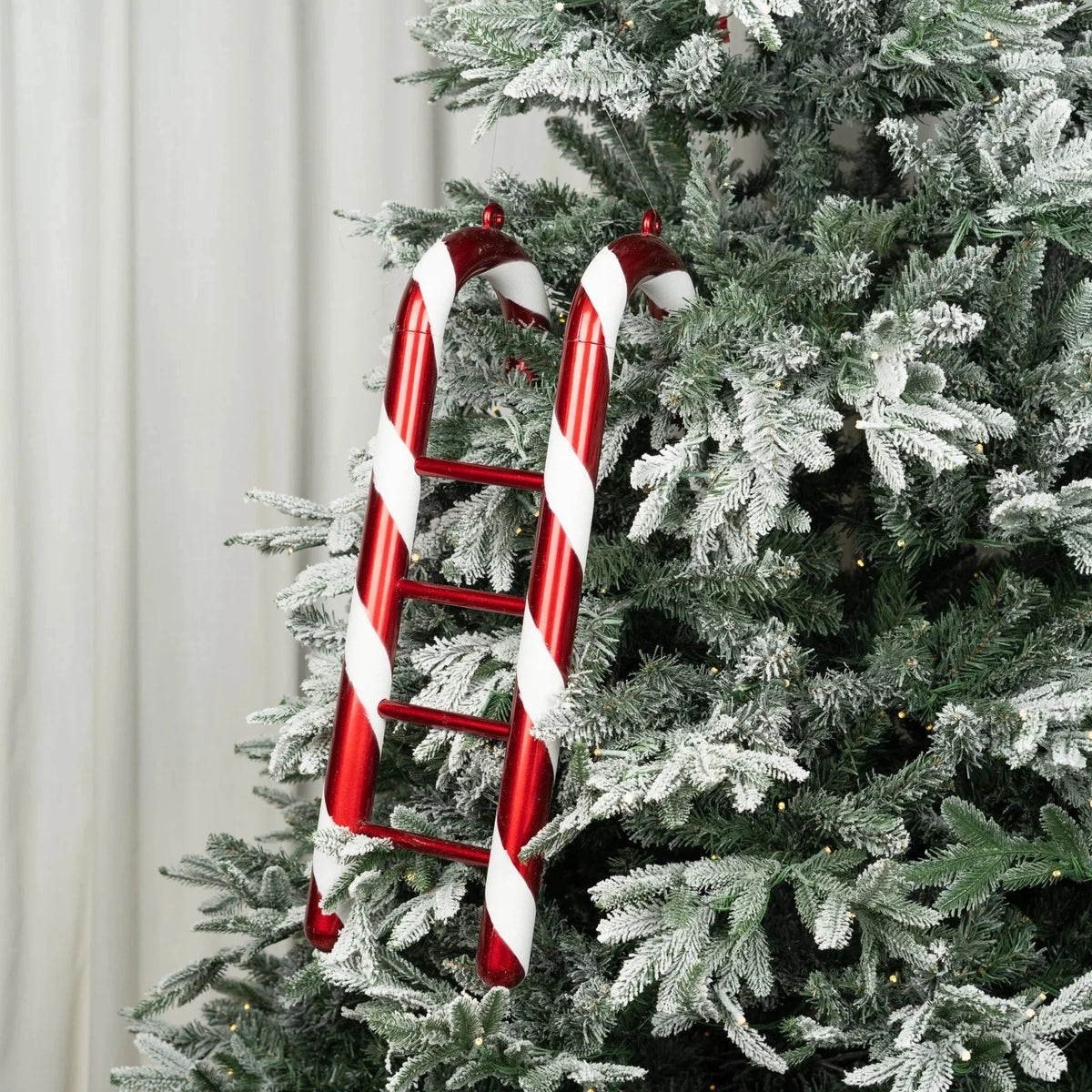Red_&_White_Candy_Cane_Ladder