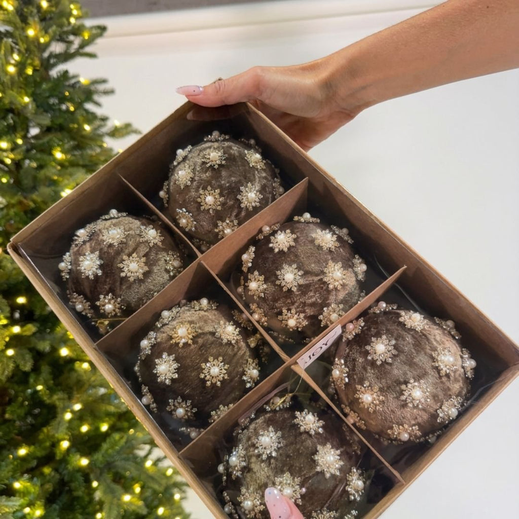 Taupe Pearl & Rhinestone Embellished Velvet Box Set